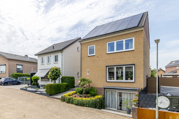 Foto - Te koop: Instapklaar gemoderniseerd vrijstaand woonhuis met 188 m2 wonen in Bocholtz